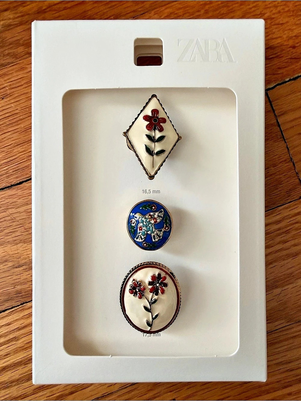 Zara Pack of 3 Resin Floral and Bird Rings Brooches Multicolor